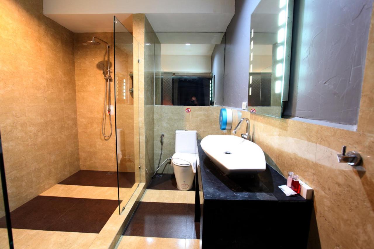 Del Mar Rooms Pattaya Exterior foto