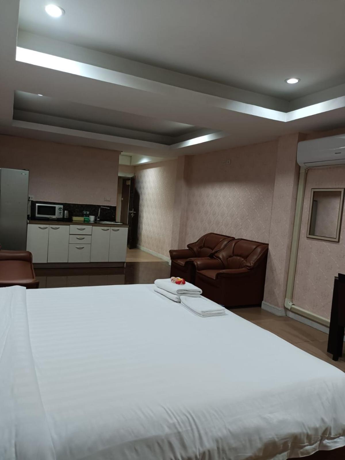 Del Mar Rooms Pattaya Exterior foto
